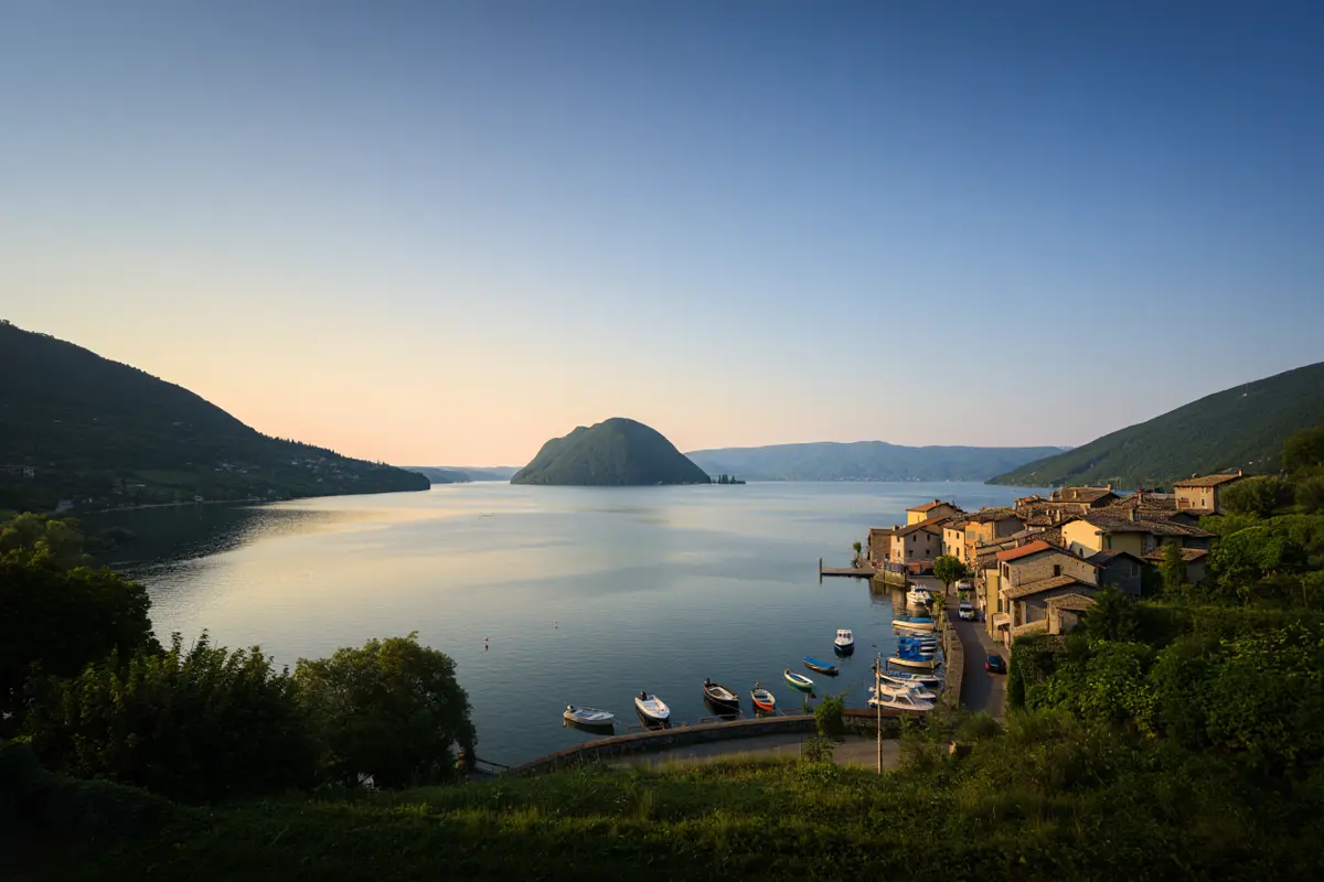 Lac d’Iseo : un trésor caché en Lombardie à découvrir en douceur